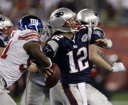 giants-patriots-brady-sack.jpg